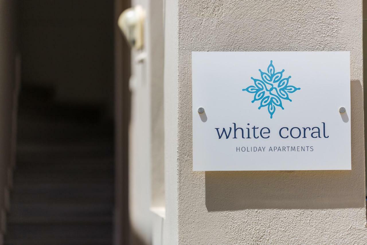 罗希姆诺White Coral公寓 外观 照片
